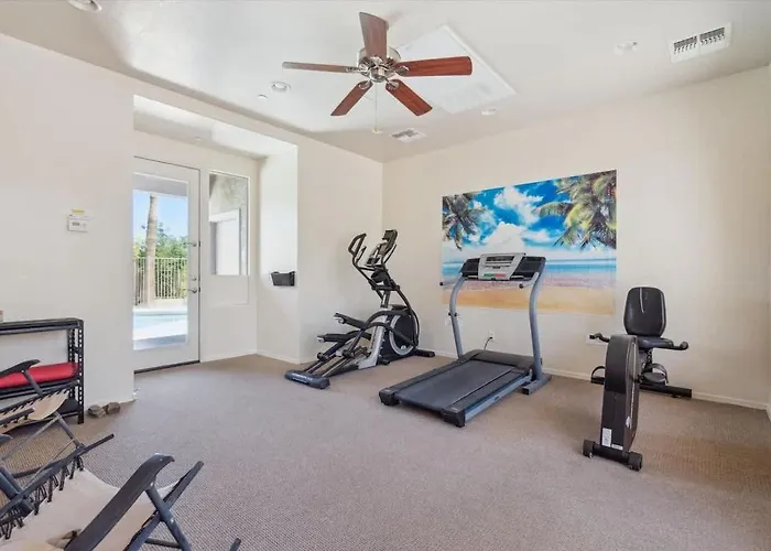 Panorama View - Mountain Views - Community Pool