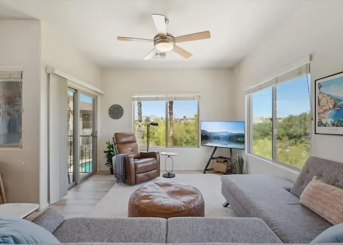 Panorama View - Mountain Views - Community Pool